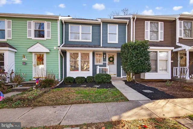 $585,000 | 1548 Poplar Grove Drive, Reston, VA 20194