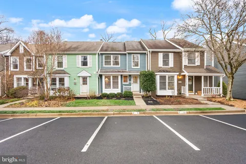 $585,000 | 1548 Poplar Grove Drive, Reston, VA 20194