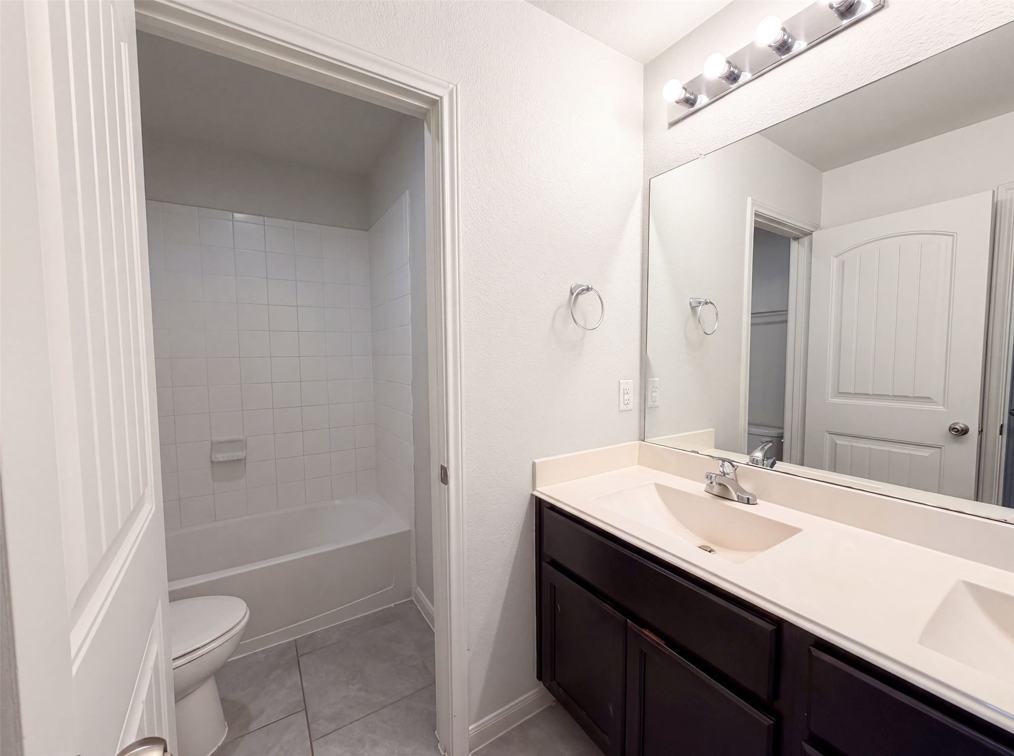 8126 Gambrel Way Rosharon, TX 77583 - Photo 14 of 15 Gallery Image 14