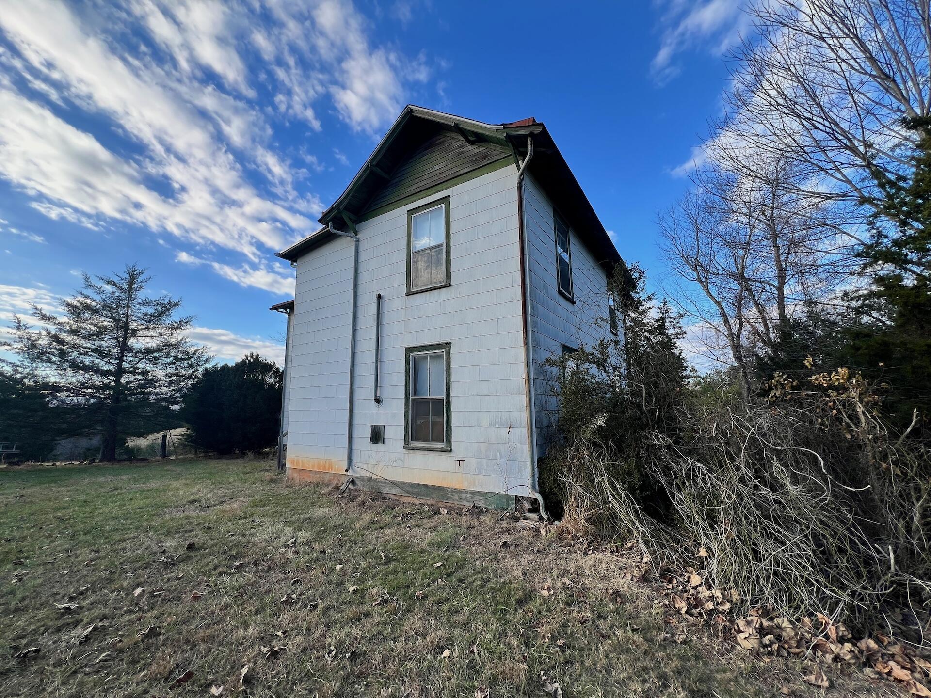 2743 Johnson School Road Thaxton, VA 24174 - Photo 21 of 88 154.56 Bedford pics - 4