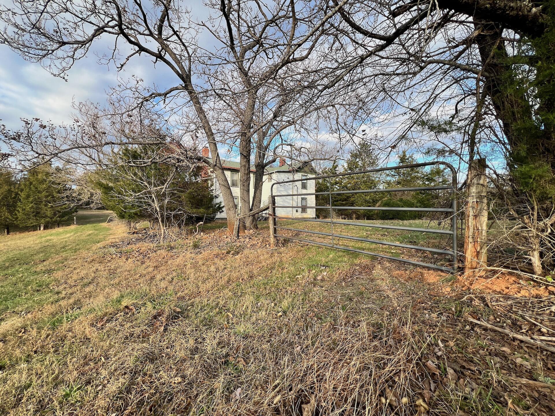 2743 Johnson School Road Thaxton, VA 24174 - Photo 27 of 88 154.56 Bedford pics - 12