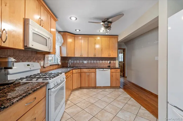 $799,999 | 186 11th Street, Bethpage, NY 11714