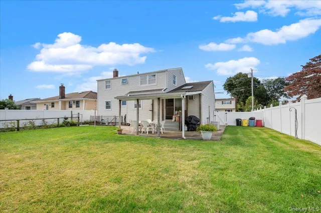 $799,999 | 186 11th Street, Bethpage, NY 11714