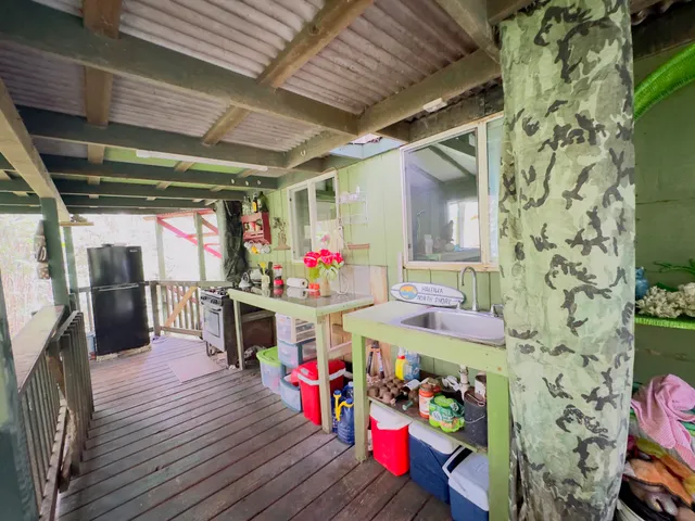 a view of an outdoor space