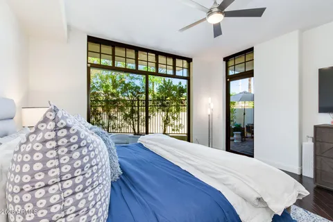 $895,000 | 8 Biltmore Estate, Unit 114, Phoenix, AZ 85016