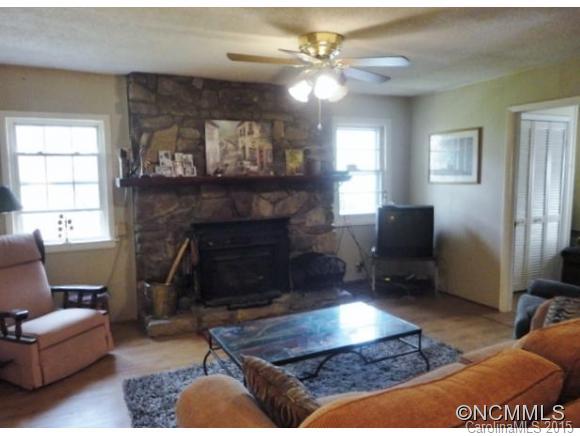 941 Bee Tree Road Swannanoa, NC 28778 - Photo 2 of 18 Gallery Image 2