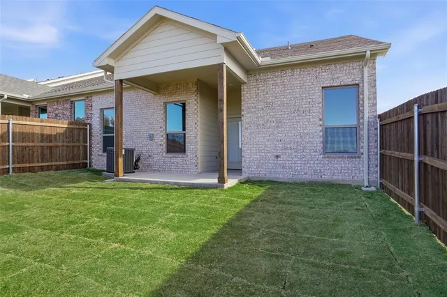 $344,900 | 218 Legacy Boulevard, Weatherford, TX 76086