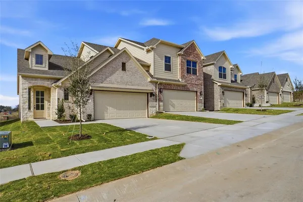 $344,900 | 218 Legacy Boulevard, Weatherford, TX 76086