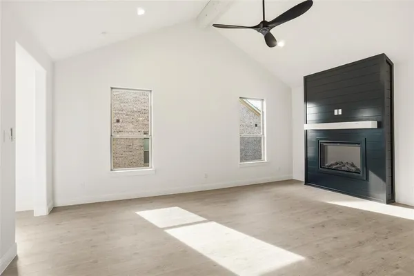 $344,900 | 218 Legacy Boulevard, Weatherford, TX 76086