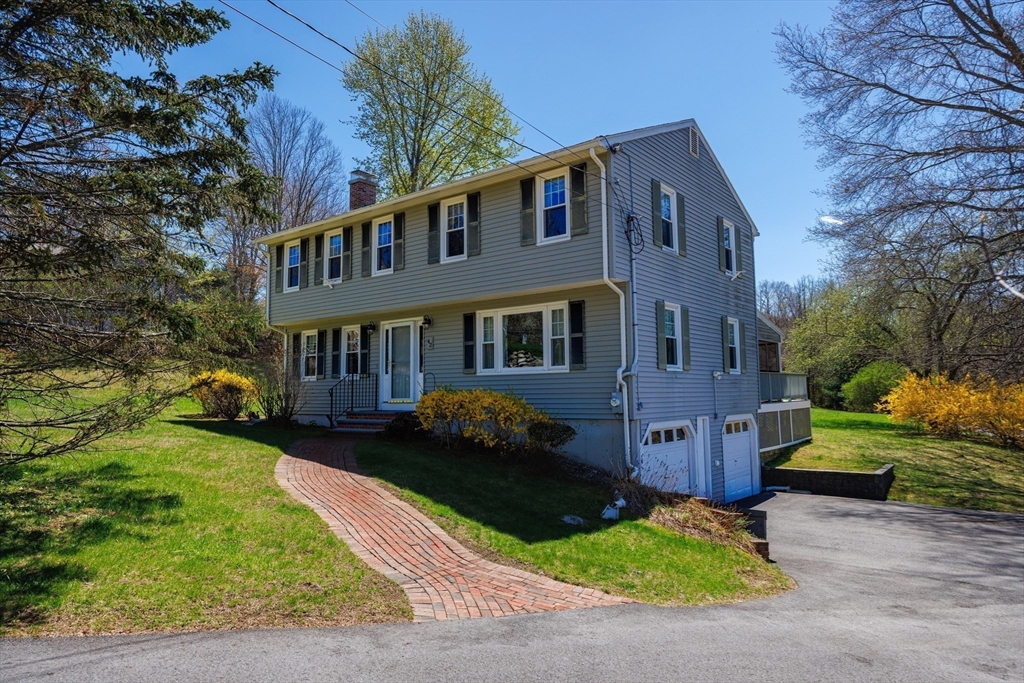 42 Stowe Road Grafton, MA 01519 - Photo 3 of 36 Gallery Image 3