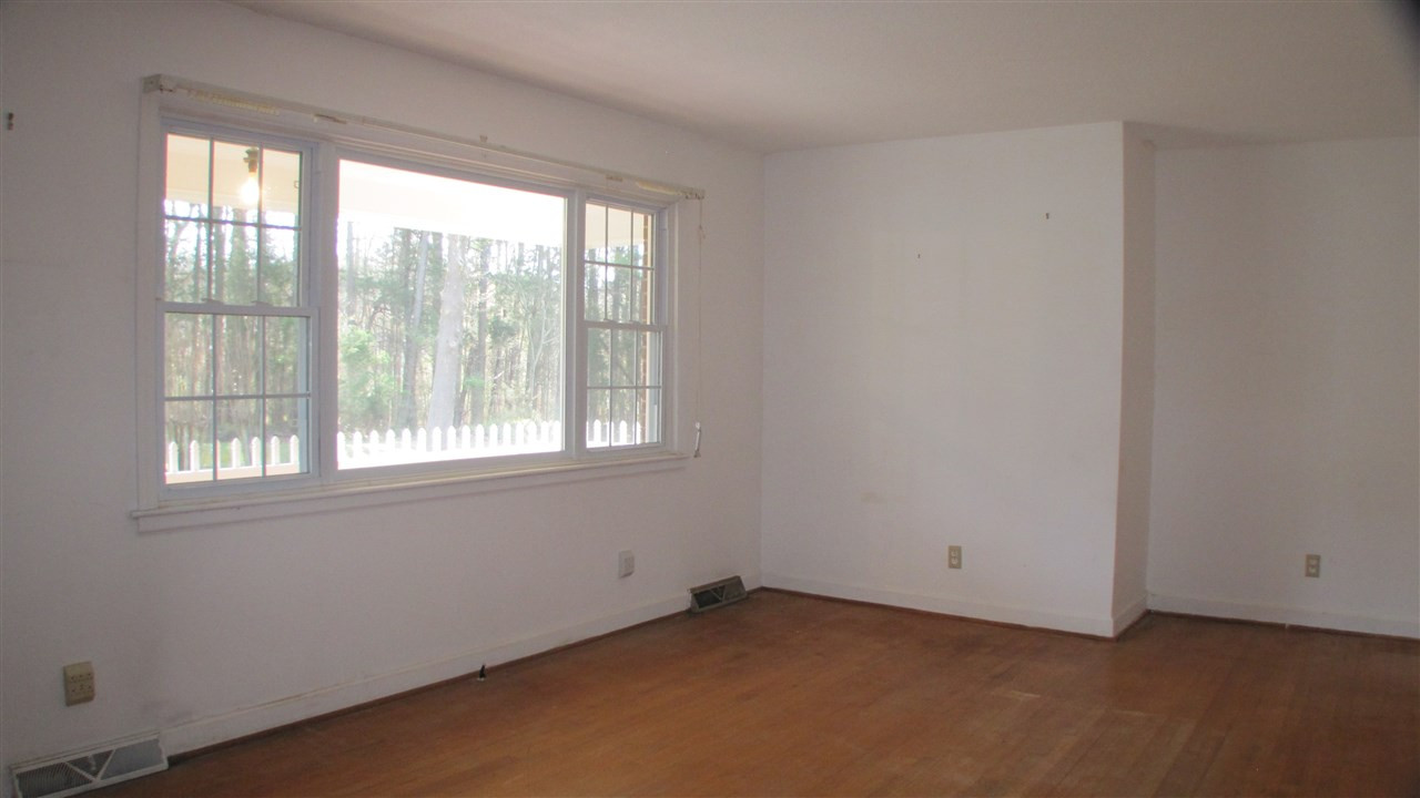 1210 Hamli Hamlin Road Durham, NC 27704 - Photo 6 of 18 Photo 6