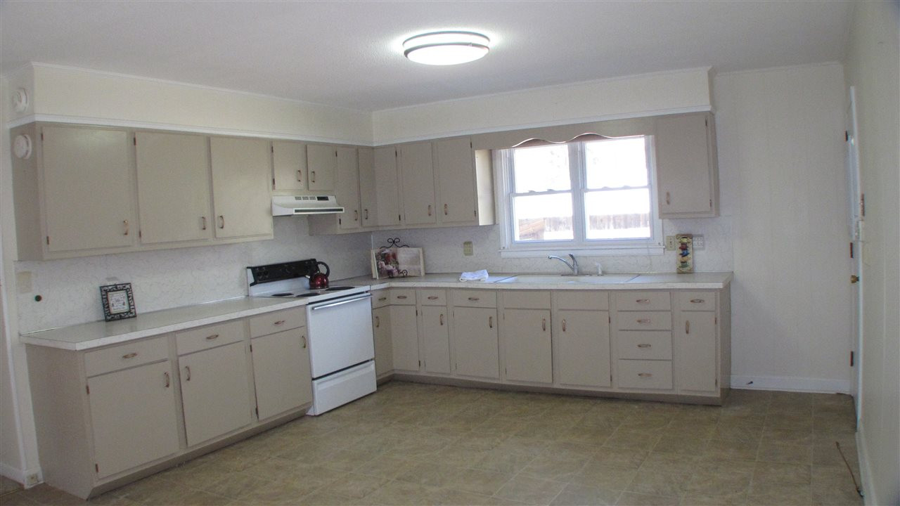 1210 Hamli Hamlin Road Durham, NC 27704 - Photo 8 of 18 Photo 8