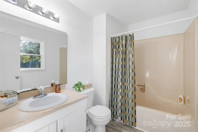 $460,000 | 700 Chestnut Lane, Matthews, NC 28104