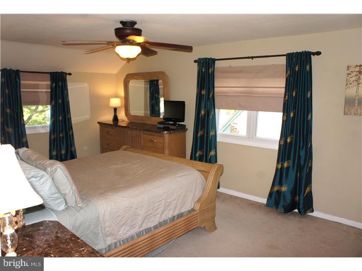 869 Quaint Street Secane, PA 19018 - Photo 16 of 21 Master Bedroom