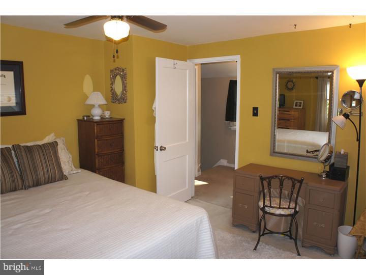 869 Quaint Street Secane, PA 19018 - Photo 18 of 21 Bedroom 2