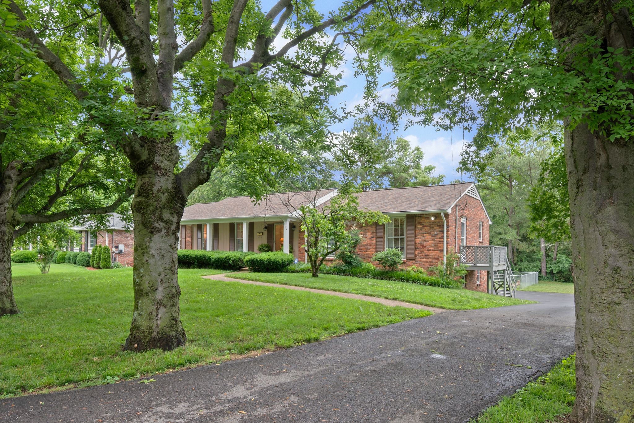 44 Vaughns Gap Road Nashville, TN 37205 - Photo 3 of 40 Gallery Image 3