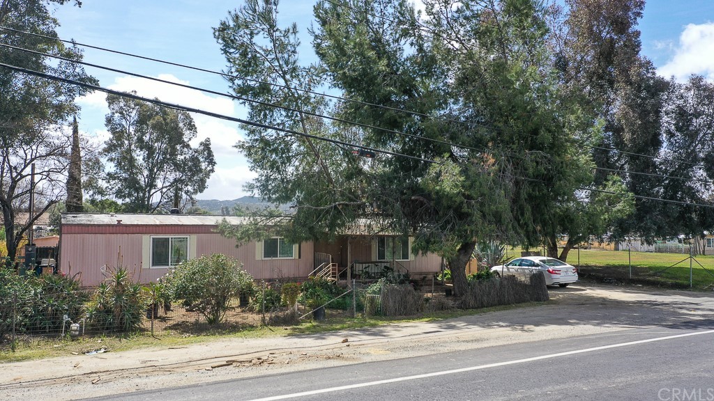 20551 Cajalco Road Perris, CA 92570 - Photo 1 of 1 Gallery Image 1