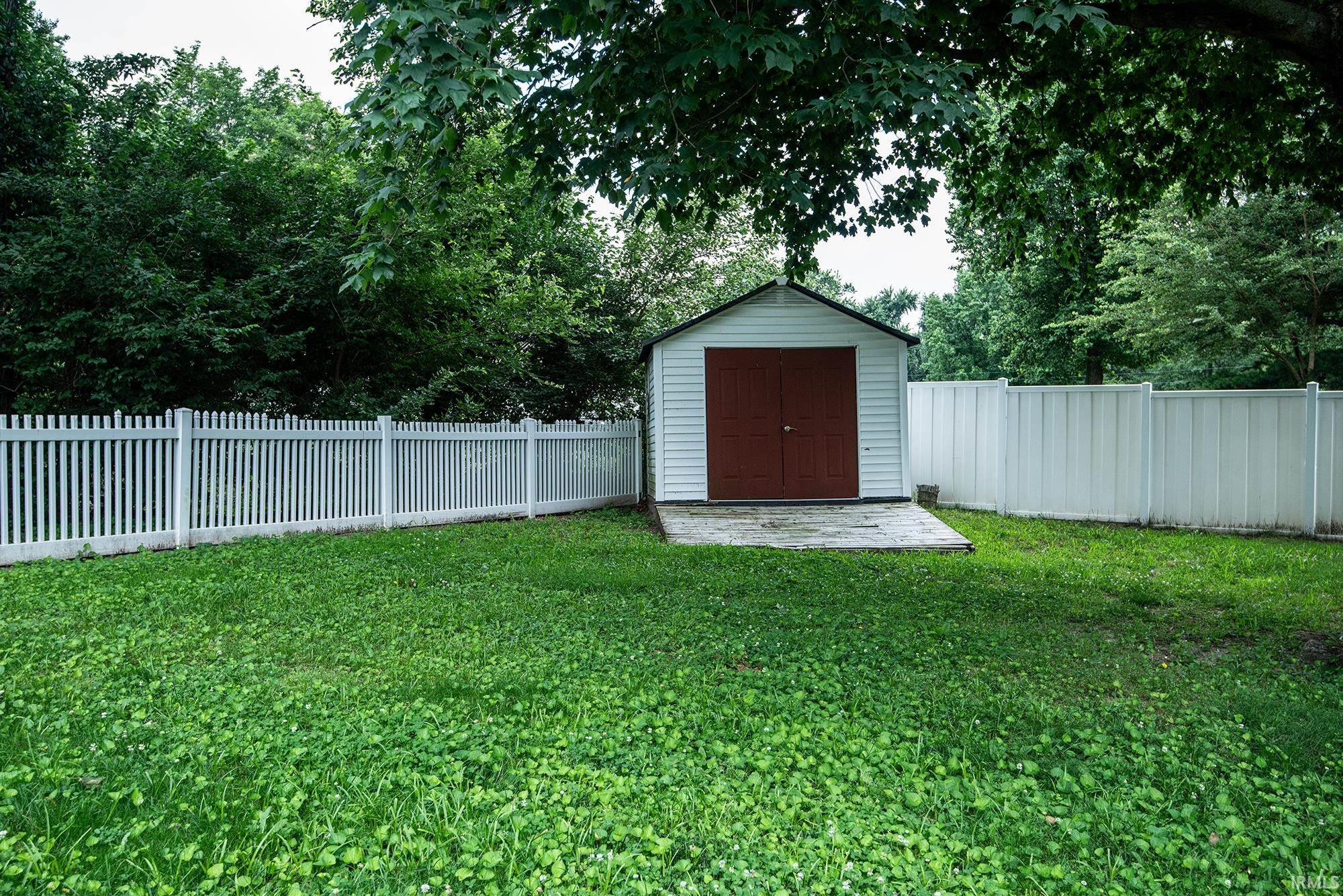 2513 East St Road Vincennes, IN 47591 - Photo 42 of 45