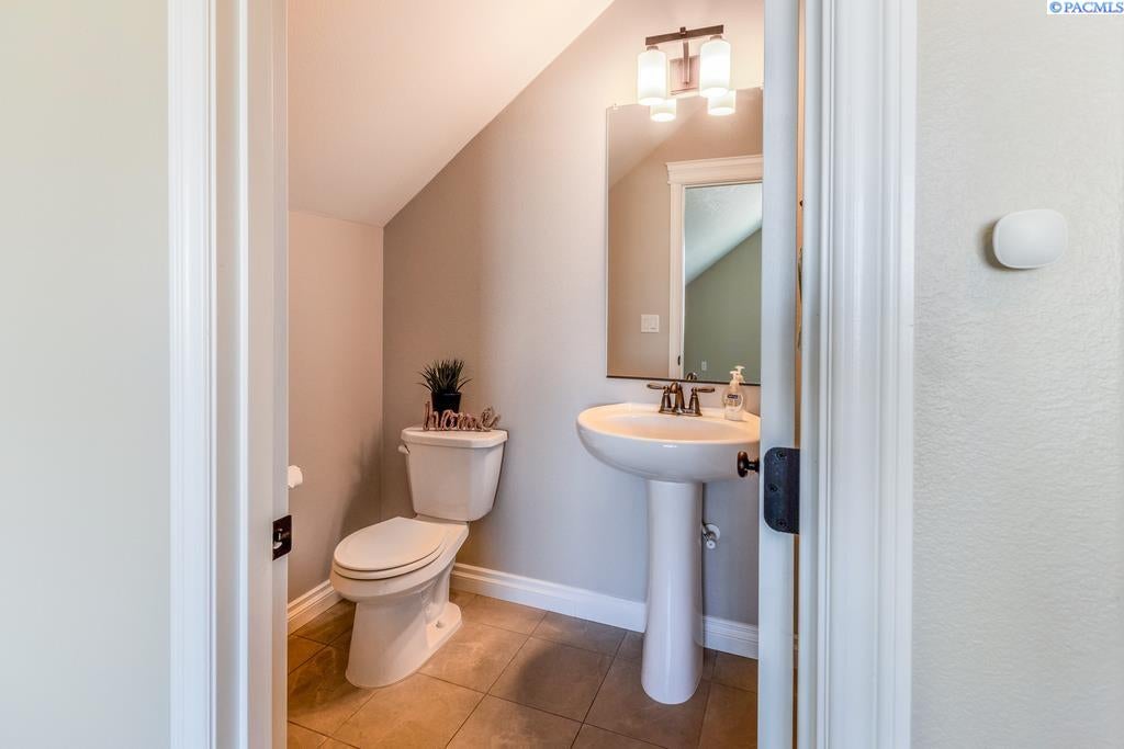 86705 Sagebrush Road Kennewick, WA 99338 - Photo 23 of 41 Gallery Image 23