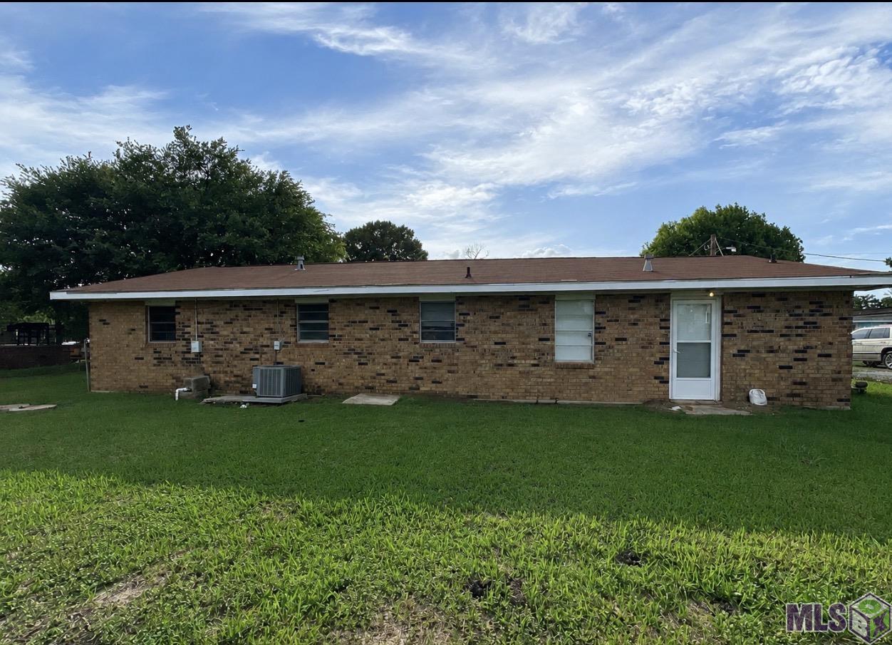 573 St Louis Street Raceland, LA 70394 - Photo 2 of 20