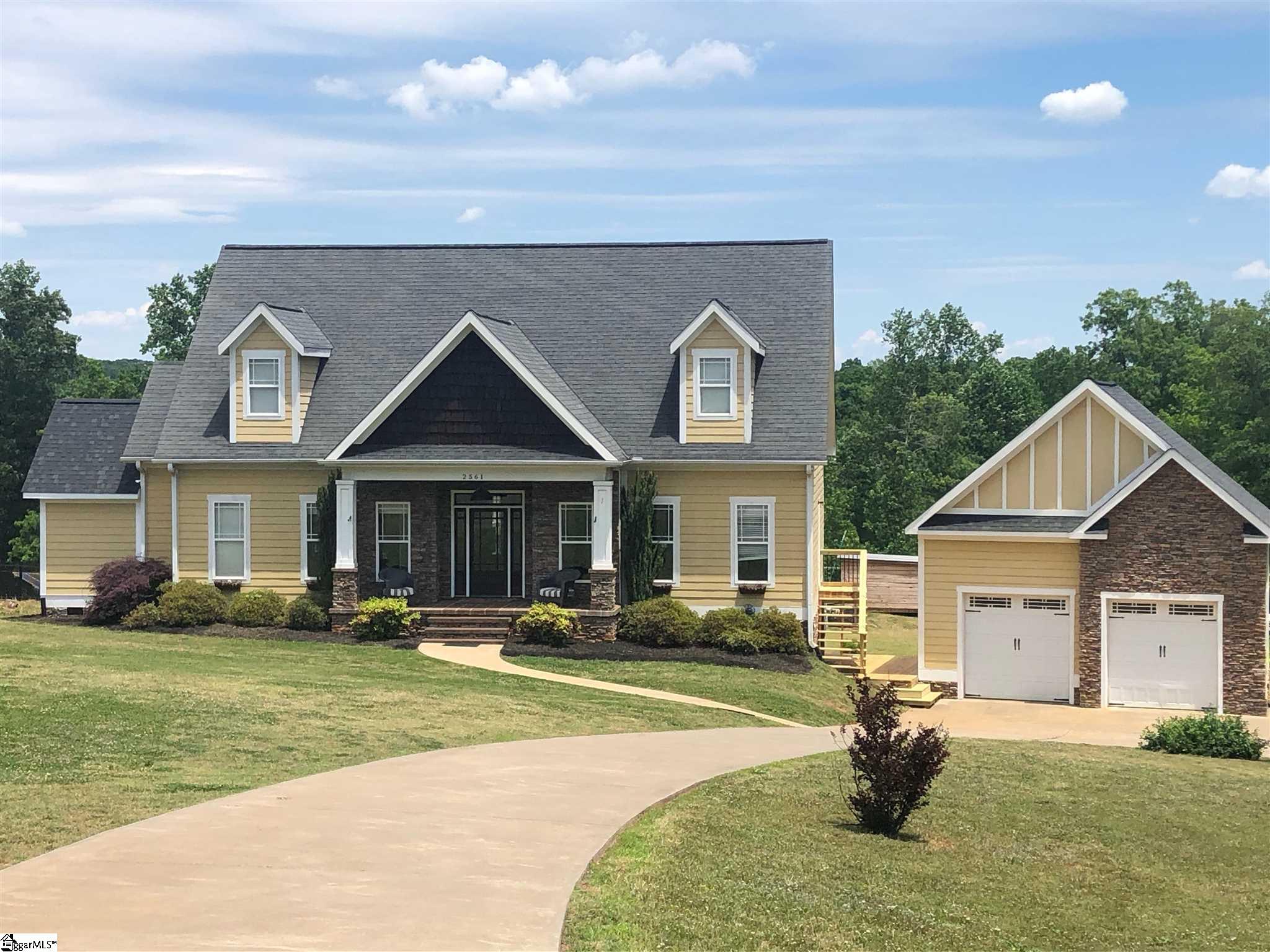 2561 Standing Springs Road Greenville, SC 29605 - Photo 2 of 36 Gallery Image 2