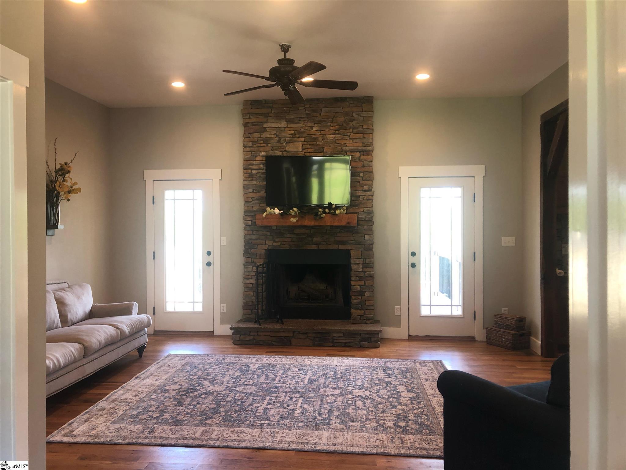 2561 Standing Springs Road Greenville, SC 29605 - Photo 7 of 36 Gallery Image 7
