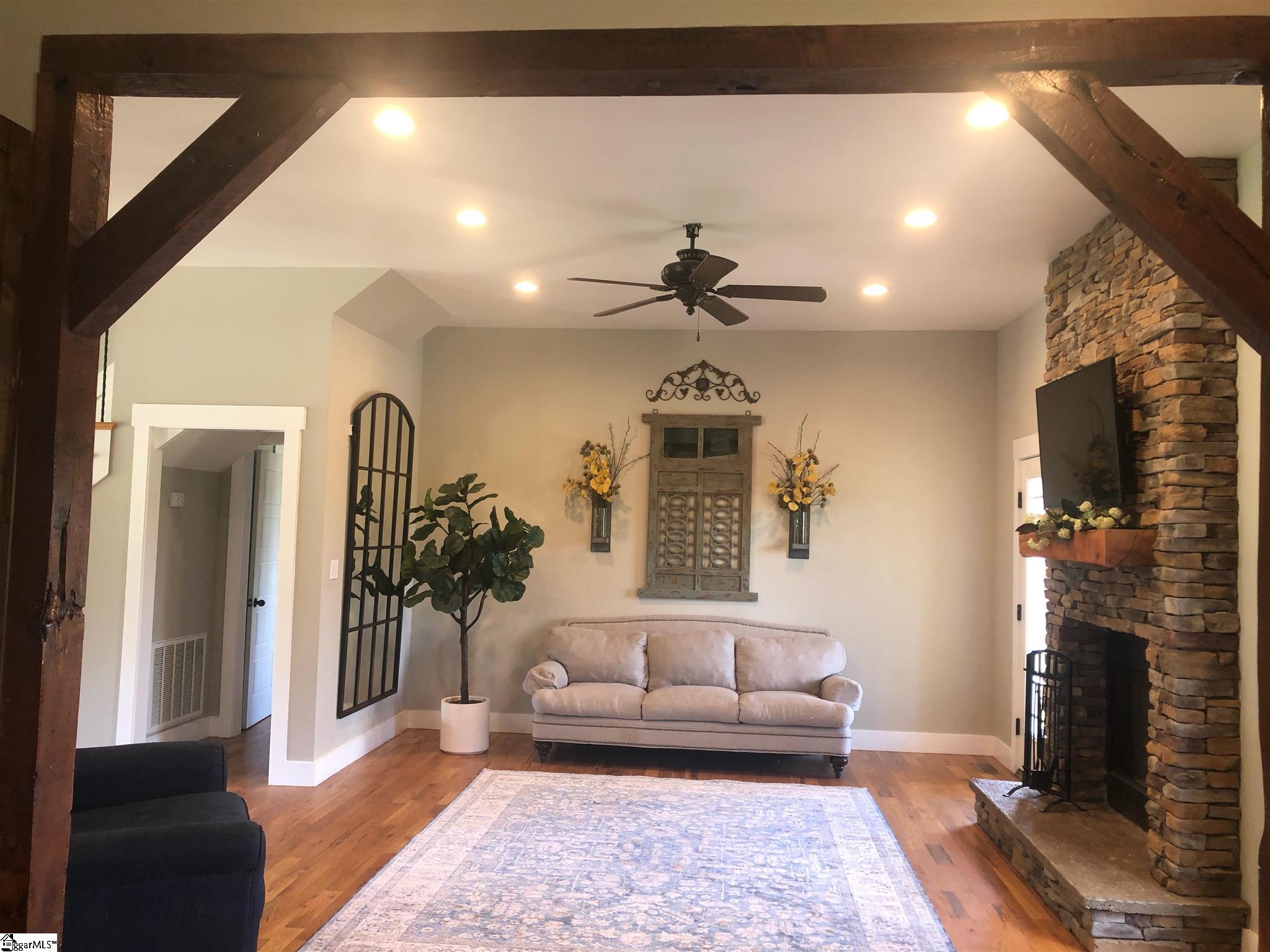 2561 Standing Springs Road Greenville, SC 29605 - Photo 8 of 36 Gallery Image 8