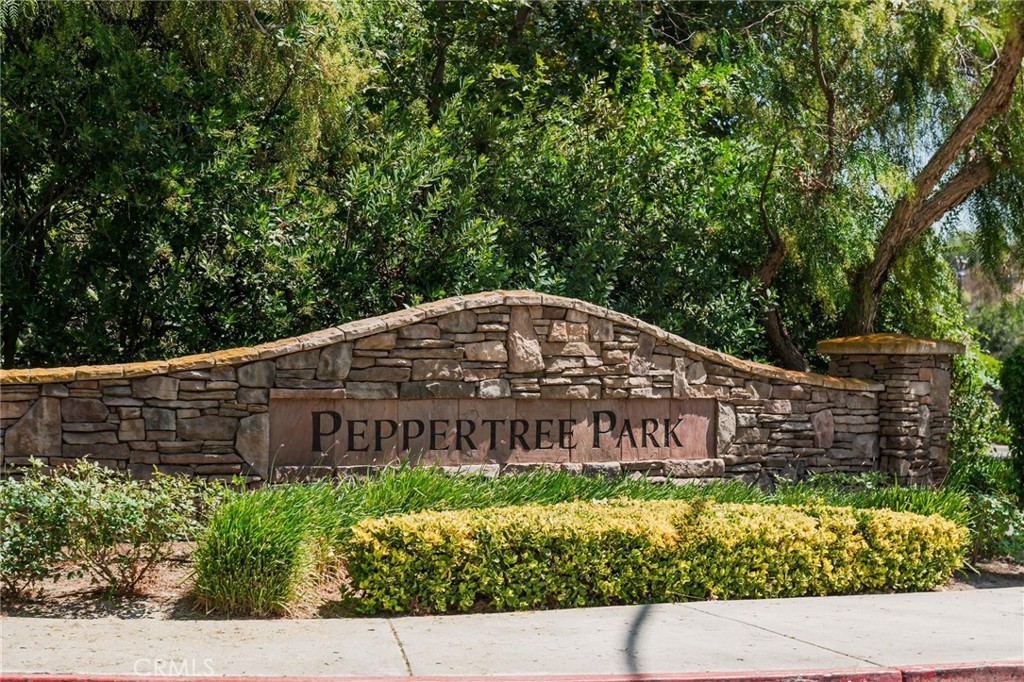 789 Glenhart Place Fallbrook, CA 92028 - Photo 3 of 40 a view of a sign of a park next to a road