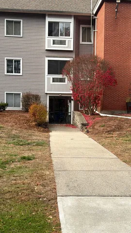 $329,900 | 117 Cluff Crossing Road, Unit 7, Salem, NH 03079