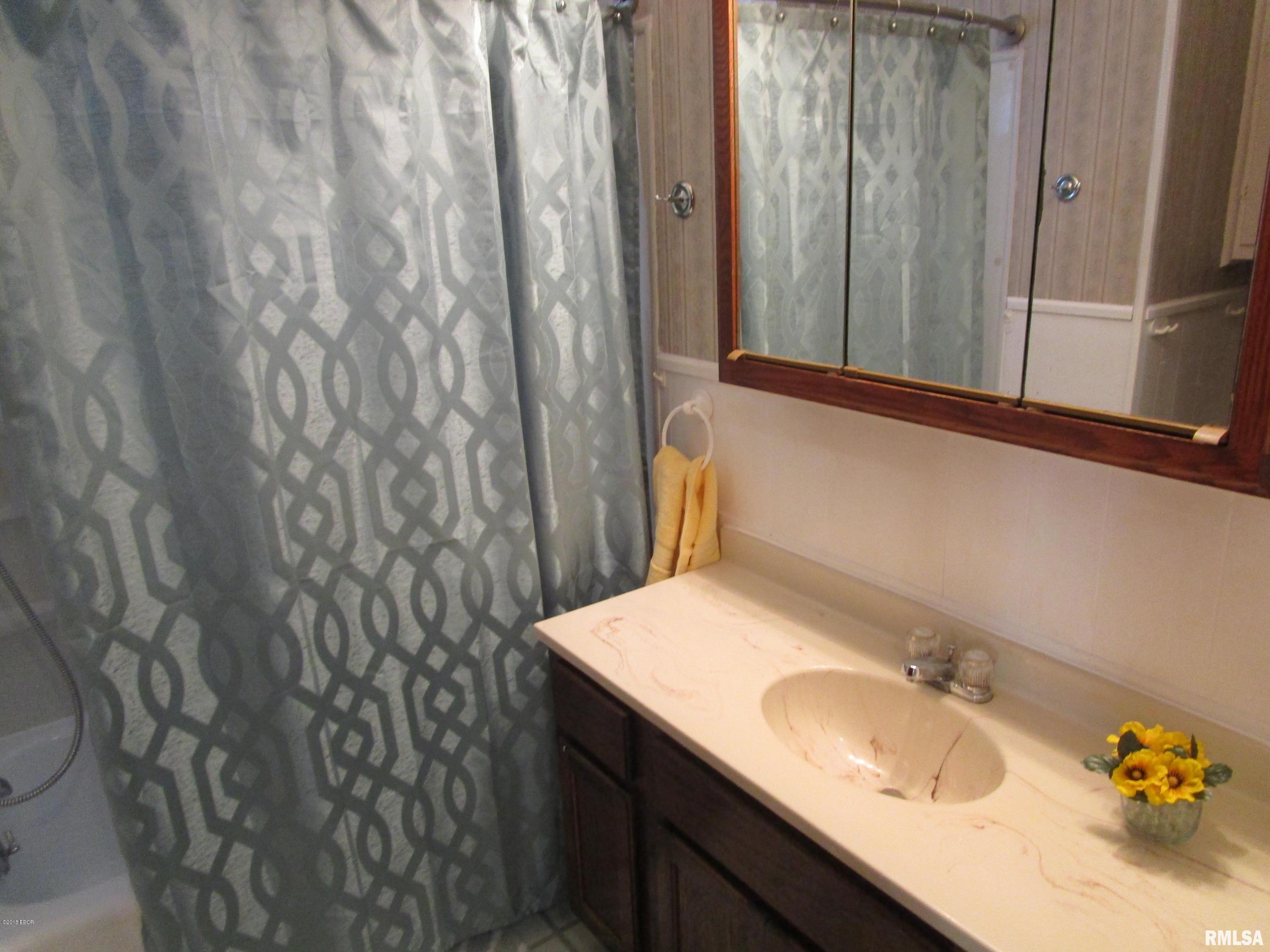 1119 North State Road Flora, IL 62839 - Photo 43 of 47 Gallery Image 43