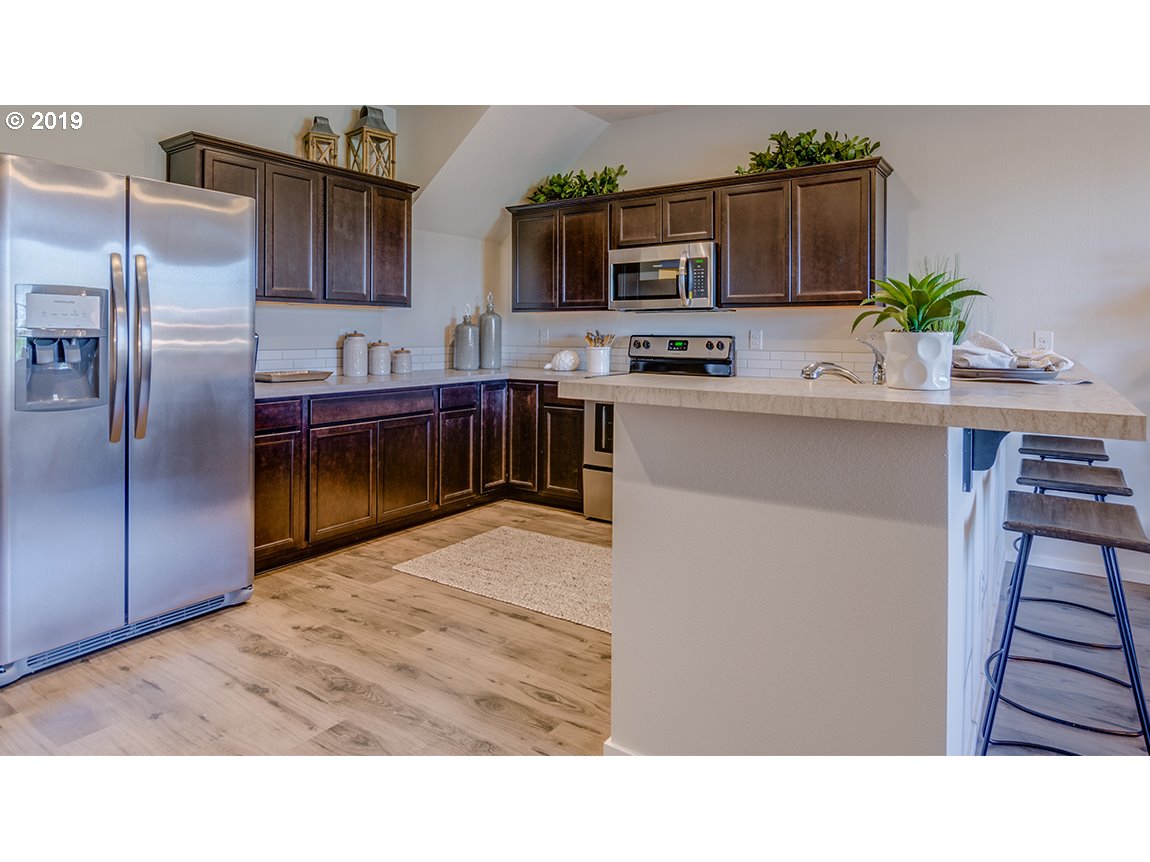 2198 Southeast Palmquist Road Gresham, OR 97080 - Photo 8 of 20 Gallery Image 8