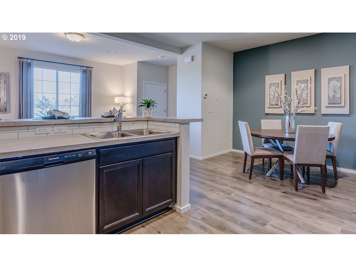 2198 Southeast Palmquist Road Gresham, OR 97080 - Photo 10 of 20 Gallery Image 10