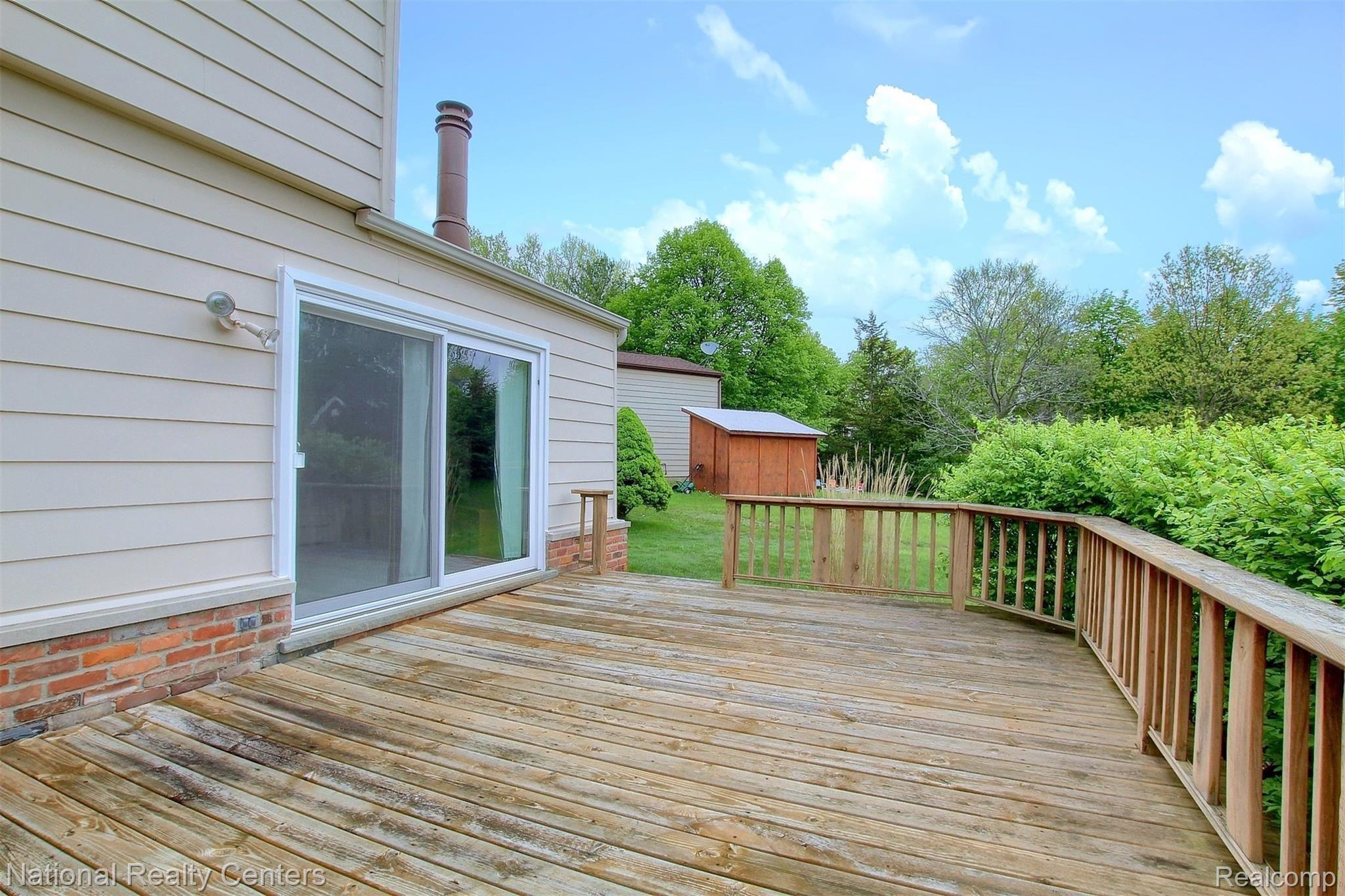 24540 Park Ridge Court Novi, MI 48375 - Photo 24 of 27 26-Deck 2nd View.jpg