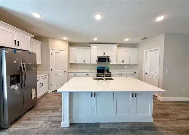 $389,000 | 13909 Arbor Pines Drive, Riverview, FL 33579