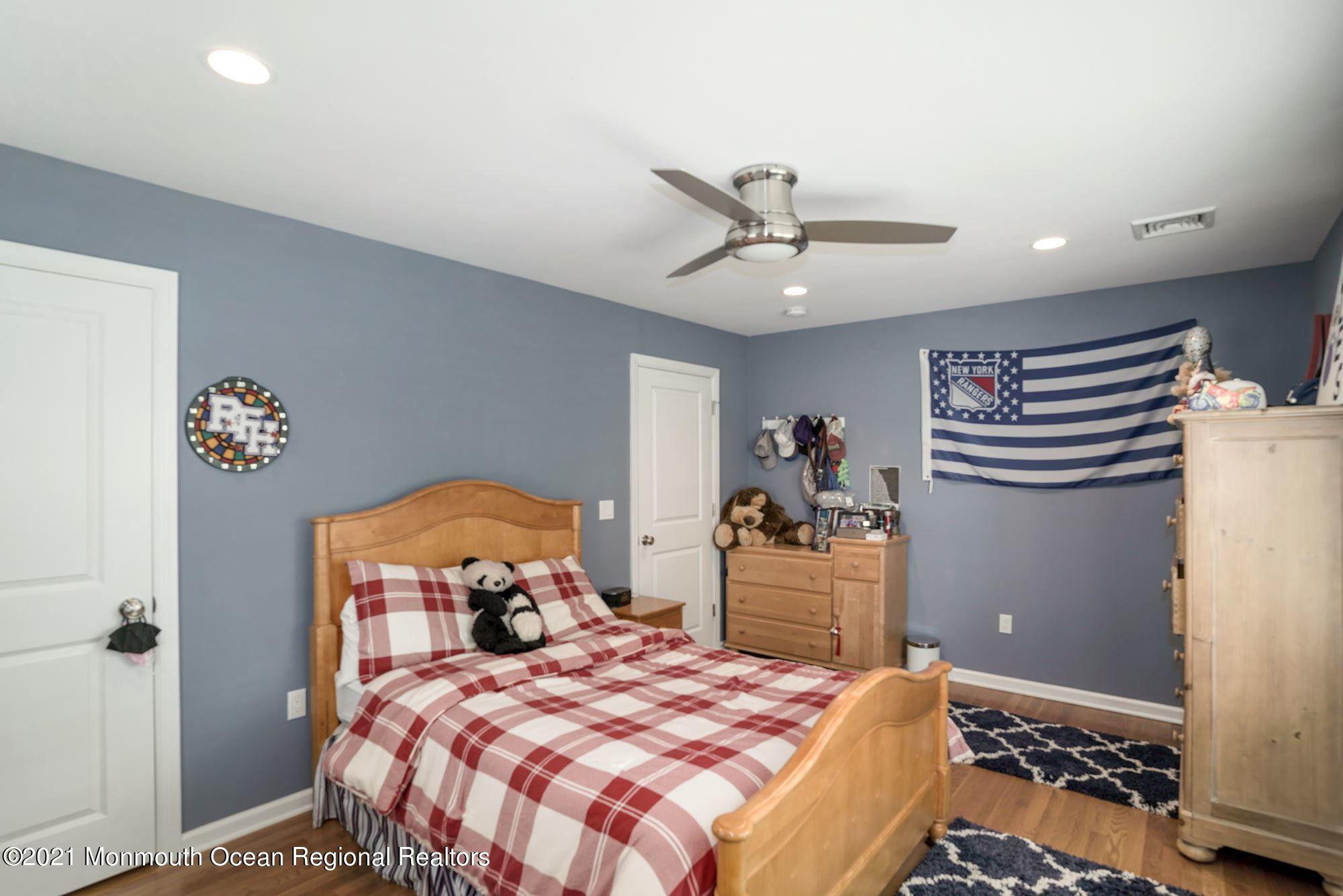 121 Harvard Road Fair Haven, NJ 07704 - Photo 17 of 24 027_121_Harvard_Ave_342277_645075