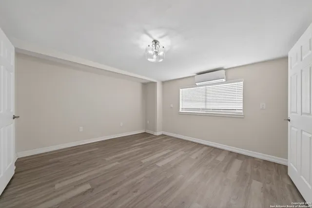 $285,000 | 1013 North, Universal City, TX 78148