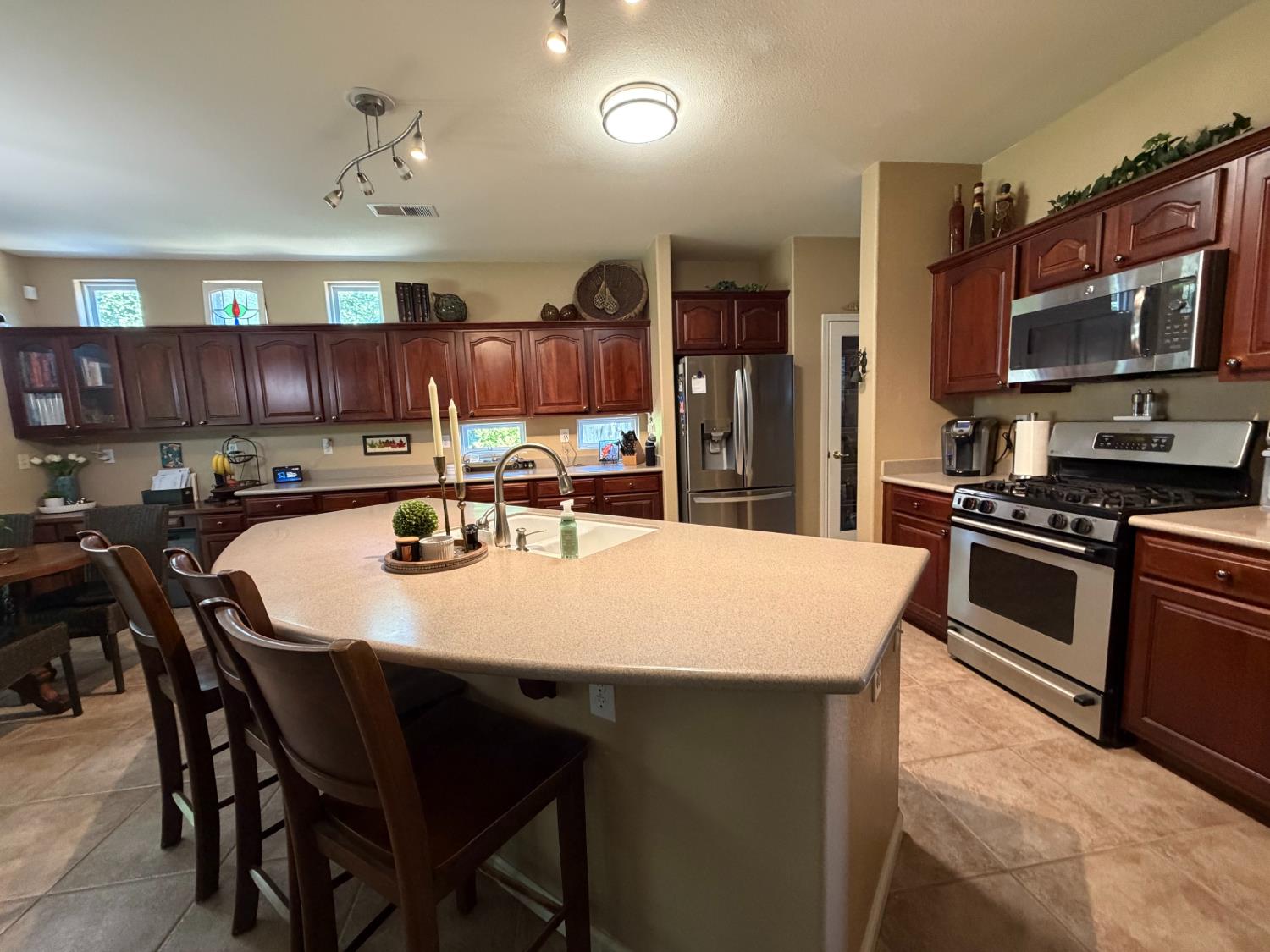 3200 Mont Cliff Court Modesto, CA 95355 - Photo 5 of 80