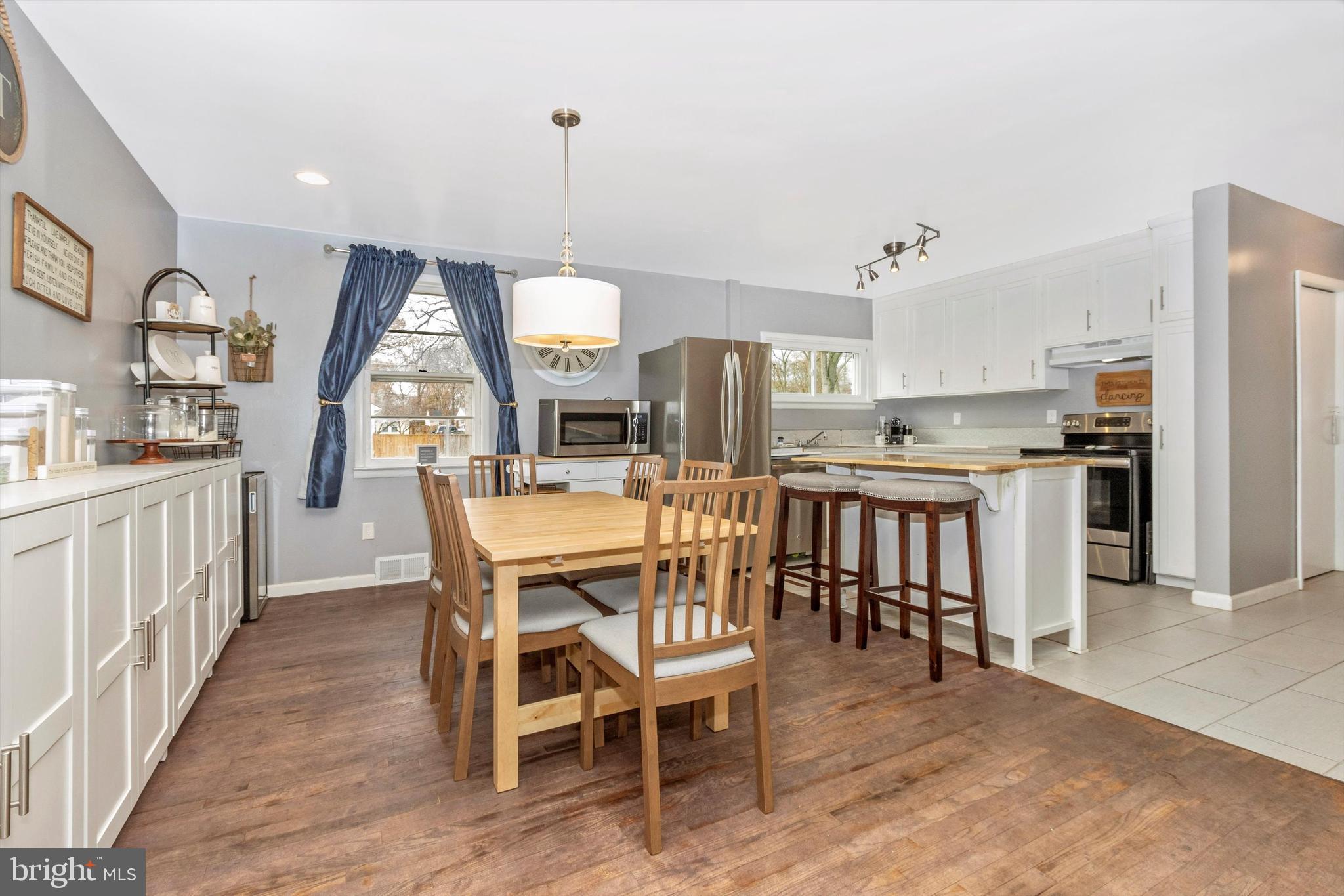 190 Glen Road Pasadena, MD 21122 - Photo 13 of 55 Dining Area