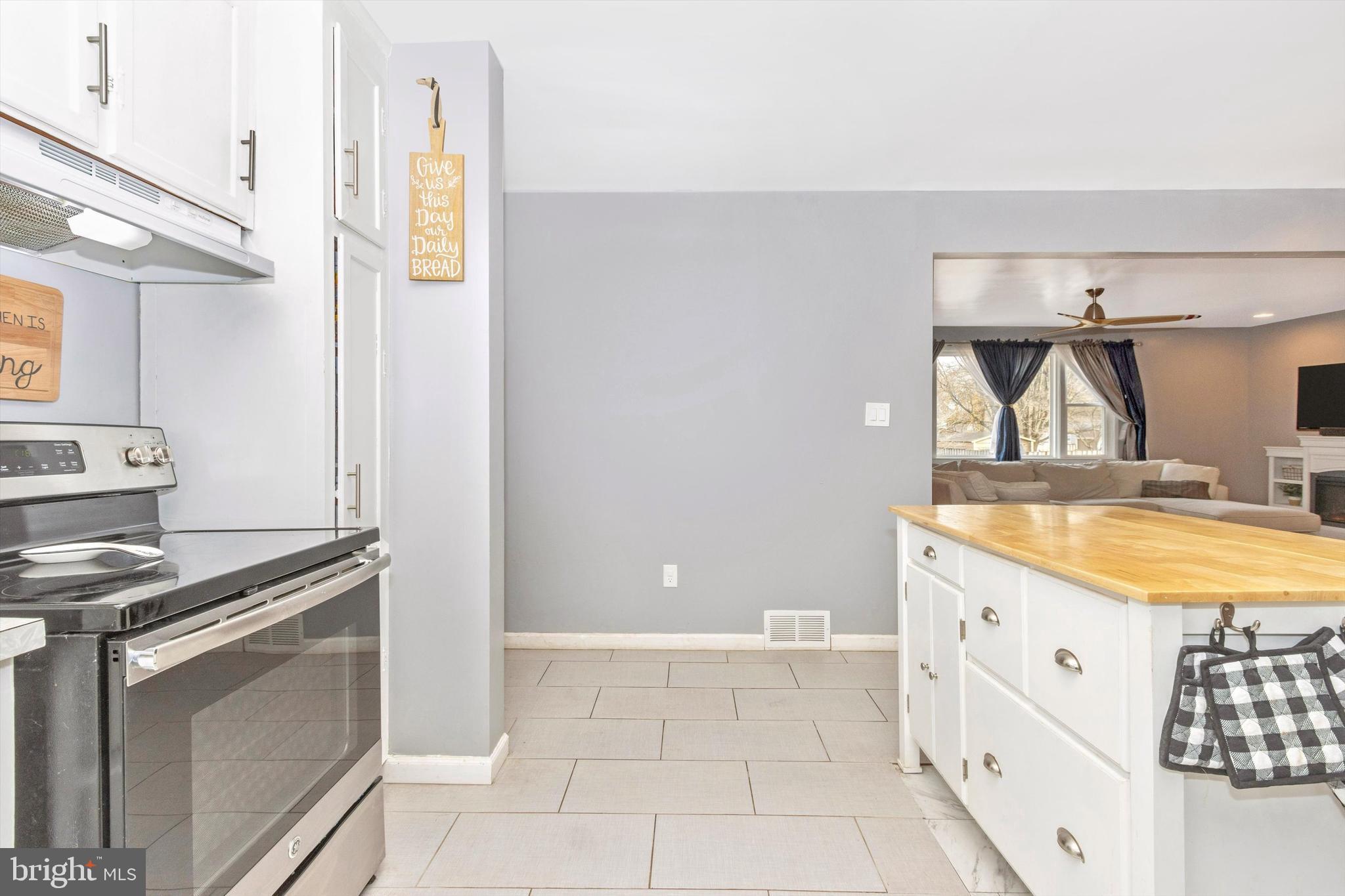 190 Glen Road Pasadena, MD 21122 - Photo 20 of 55 Kitchen