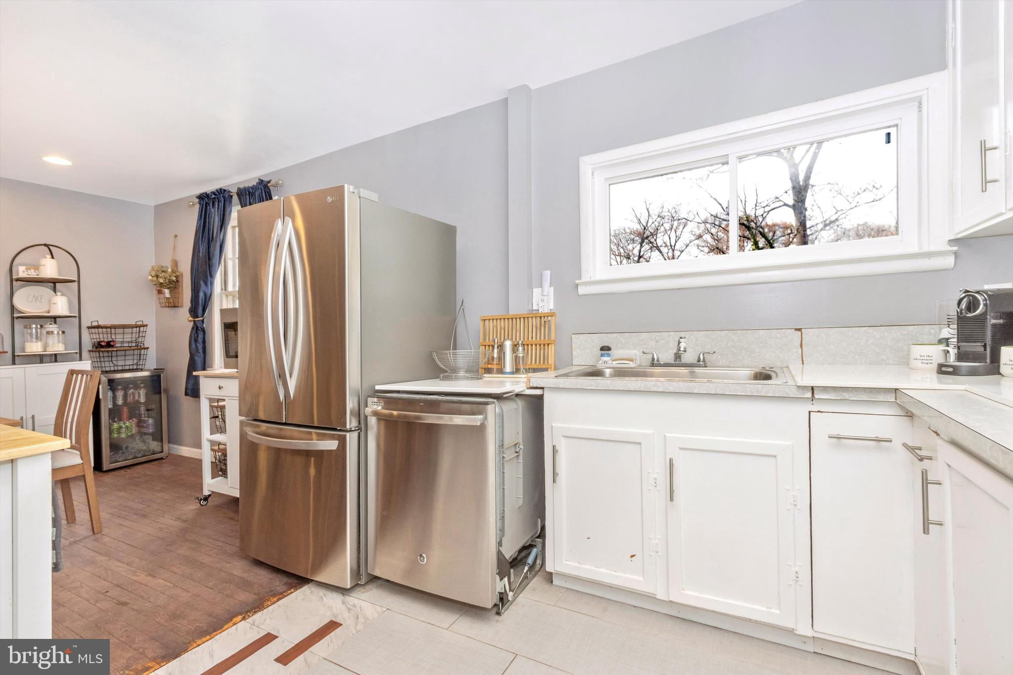 190 Glen Road Pasadena, MD 21122 - Photo 22 of 55 Kitchen