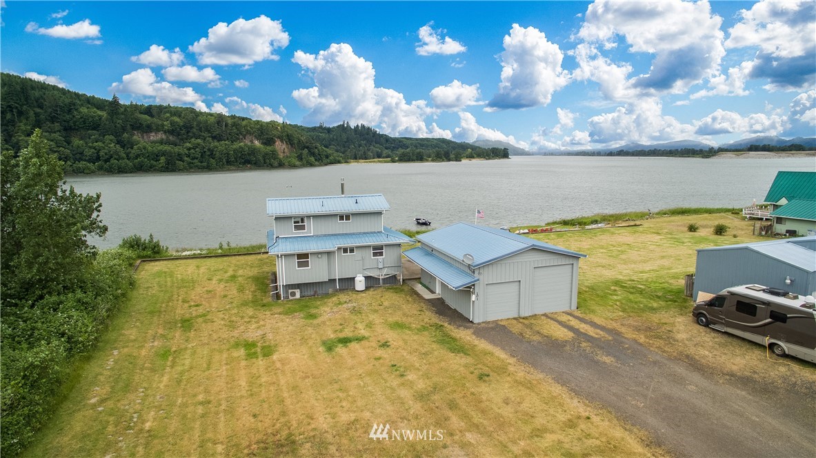 101 Ostervold Road Cathlamet, WA 98612 - Photo 1 of 25 Gallery Image 1