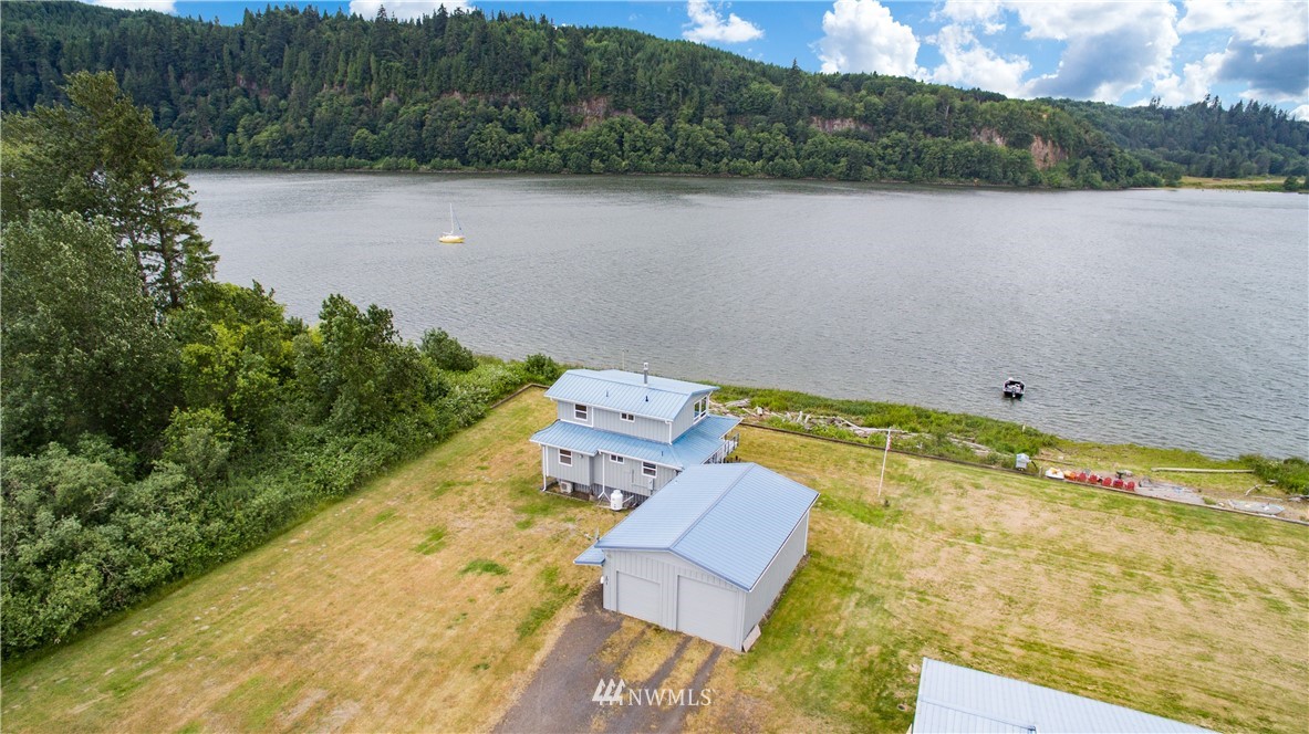 101 Ostervold Road Cathlamet, WA 98612 - Photo 2 of 25 Gallery Image 2
