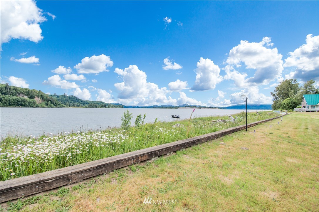 101 Ostervold Road Cathlamet, WA 98612 - Photo 5 of 25 Gallery Image 5