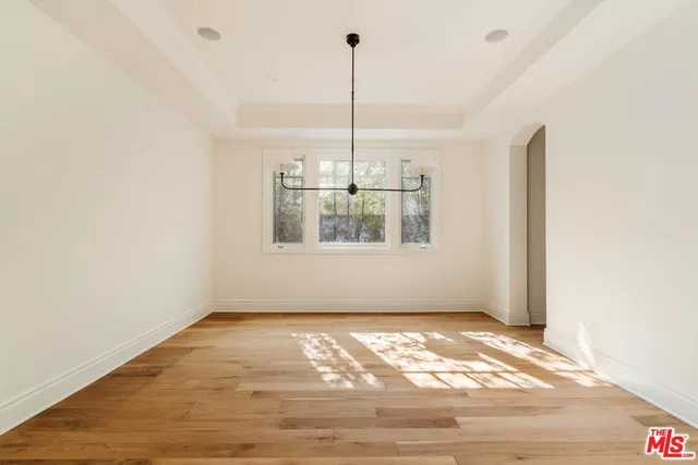 $29,995 | 685 San Lorenzo Street, Santa Monica, CA 90402