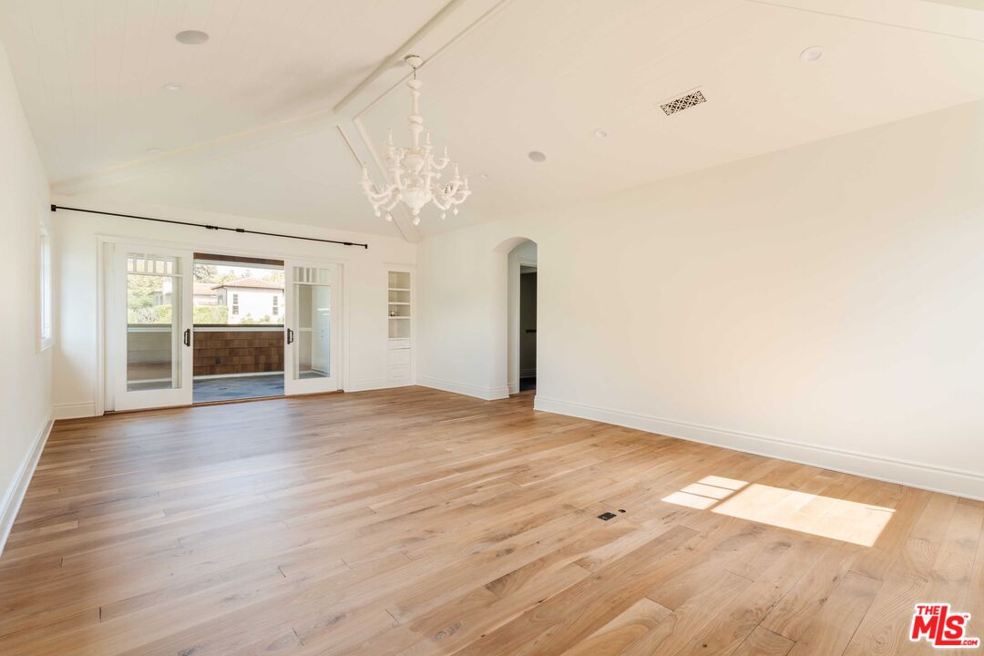 685 San Lorenzo Street Santa Monica, CA 90402 - Photo 25 of 44 wooden floor in an empty room with a window