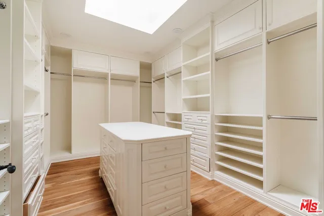 $29,995 | 685 San Lorenzo Street, Santa Monica, CA 90402