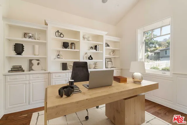 $29,995 | 685 San Lorenzo Street, Santa Monica, CA 90402