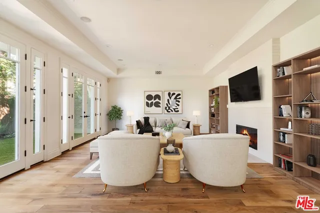 $29,995 | 685 San Lorenzo Street, Santa Monica, CA 90402