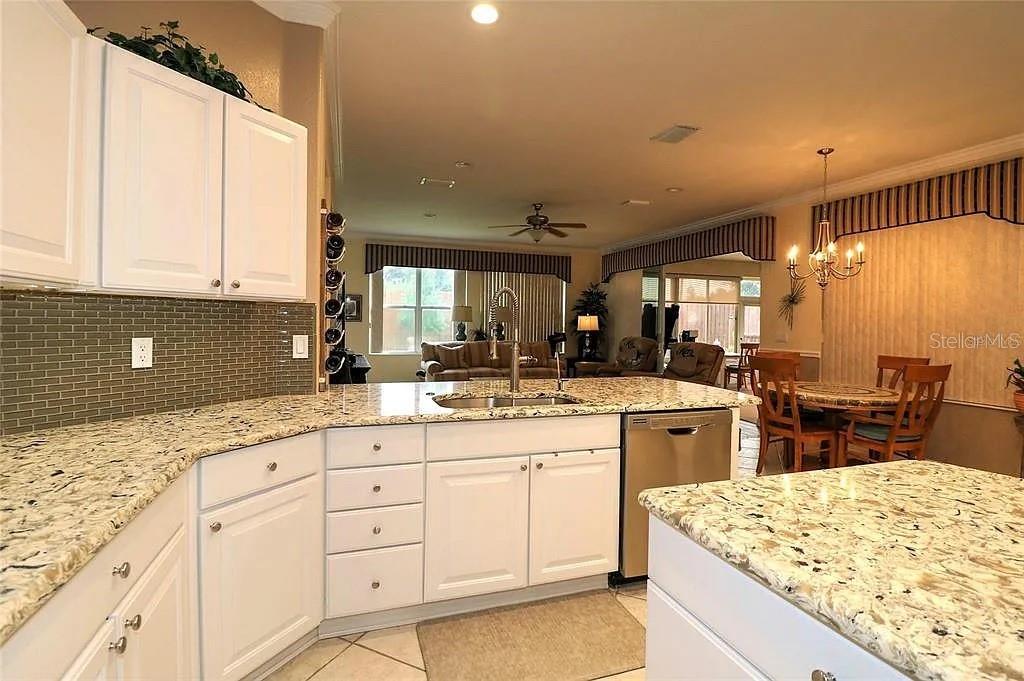 9255 Southeast 120th Loop Summerfield, FL 34491 - Photo 7 of 61