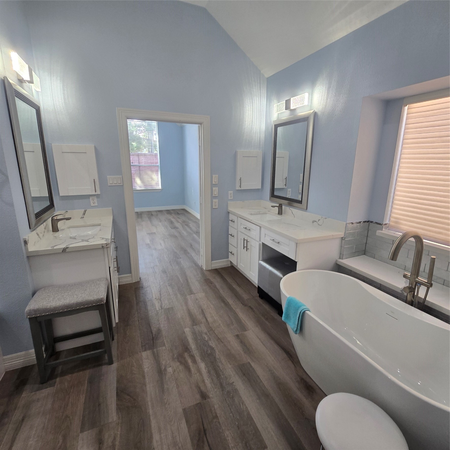 18302 Rittenhouse Park Court Spring, TX 77379 - Photo 24 of 42 MASTER BATH HIS AND HER SINKS